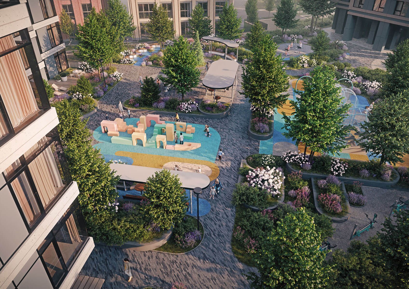 Двор-патио находится под круглосуточным видеонаблюдением